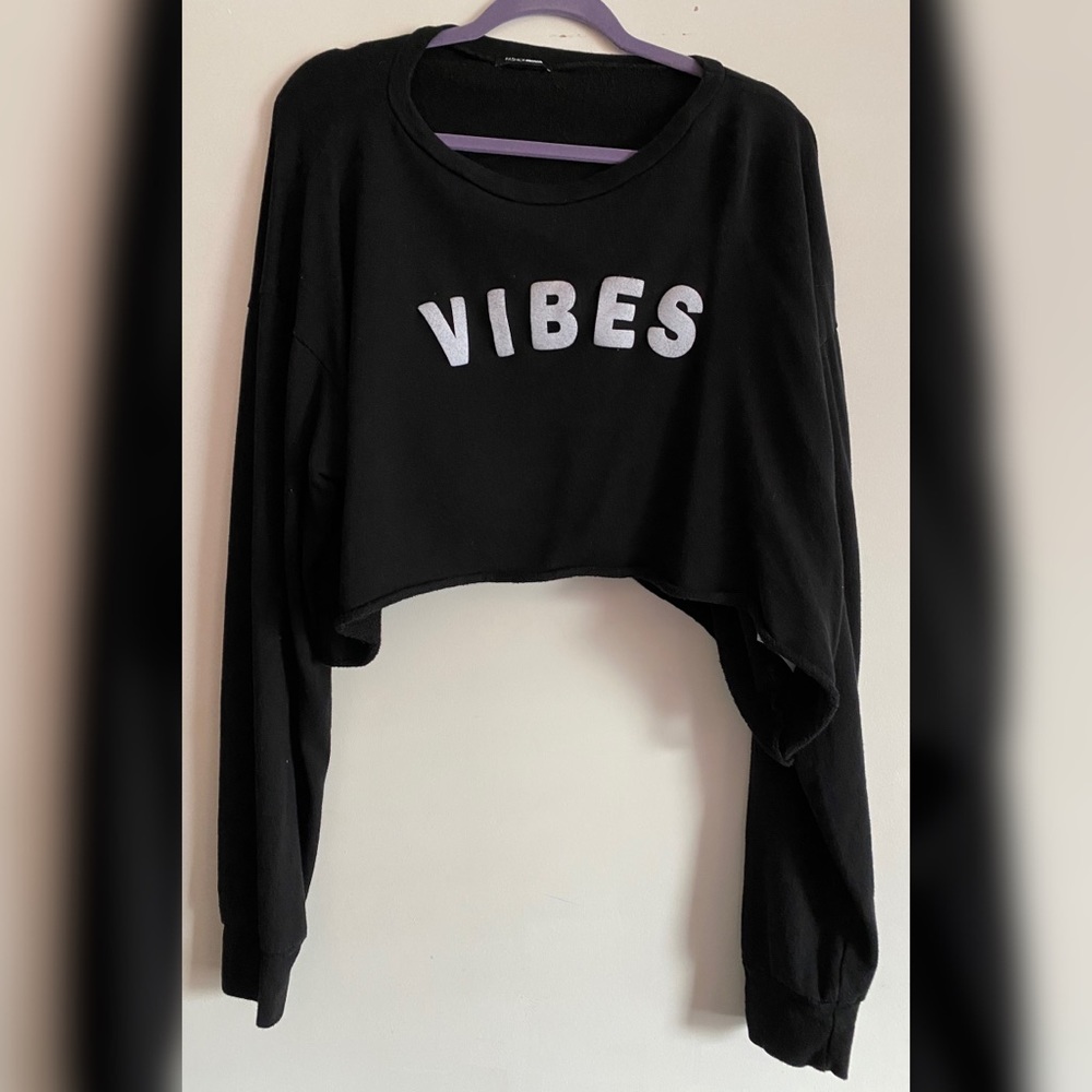 Long Sleeve Crop Sweatshirt
